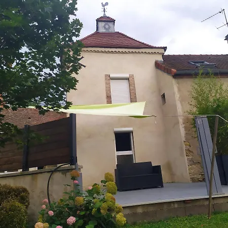 15Mn De Vichy Le Colombier Studio Climatisation Parking Prive アパート *