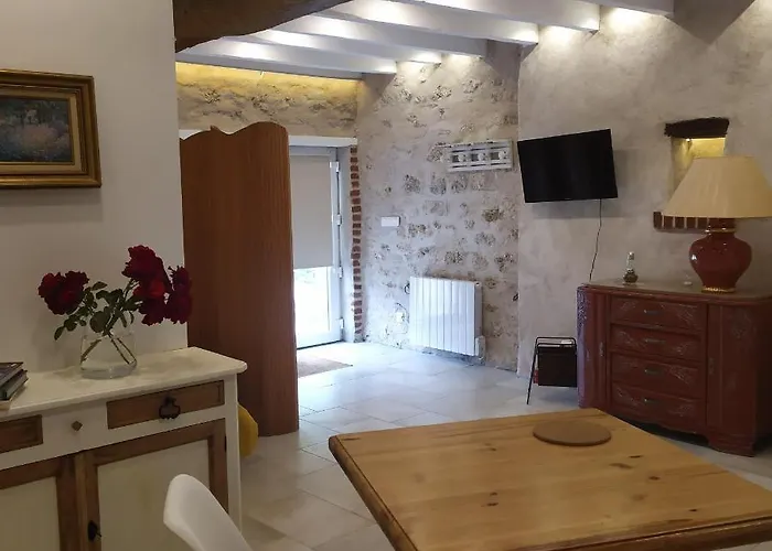 Lejlighed Proche De Le Colombier Confort Parking Prive